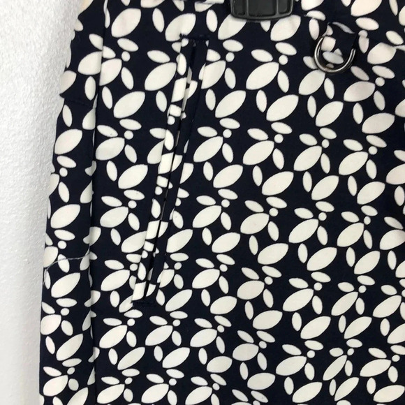 NEW ADRIANNA PAPELL Women’s 12 Print Slim Leg Ankle Slightly Stretchy Pant - Picture 4 of 10